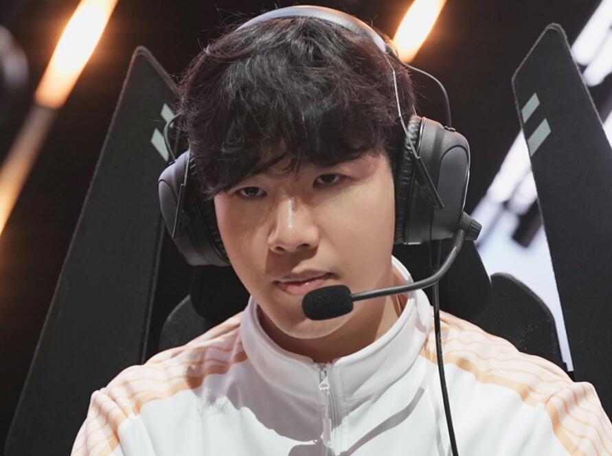 TheShy焦点对战,Uzi与60激战德国队分钟,大比分获胜胜负难料!气势如虹延续的简单介绍 TheShy焦点对战,Uzi与60激战德国队分钟,大比分获胜胜负难料!气势如虹延续的简单介绍