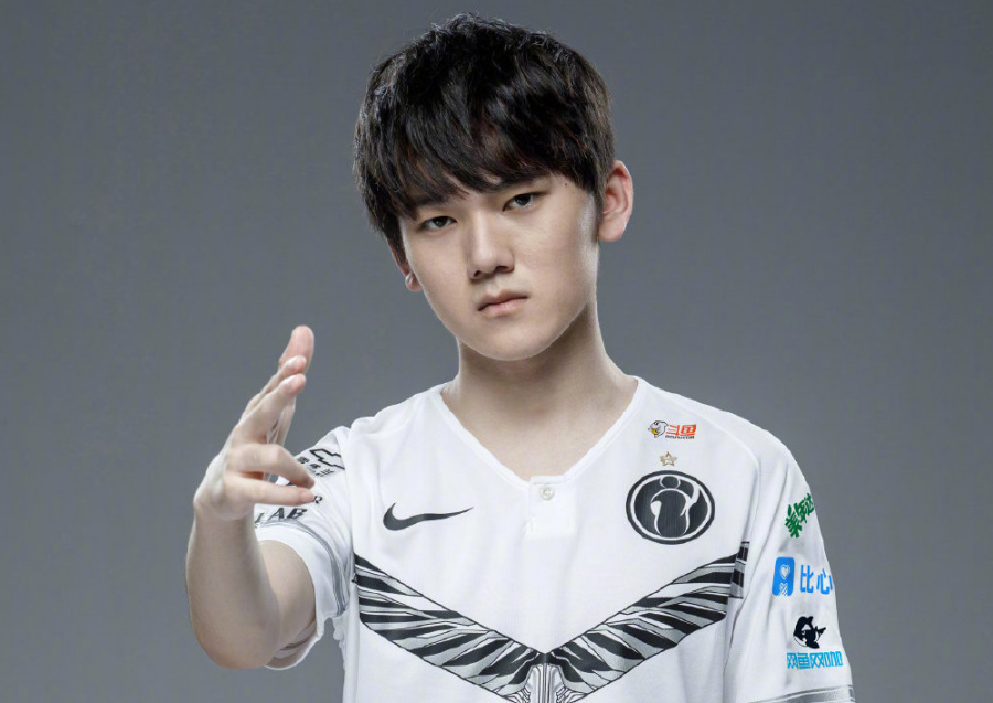 JackeyLove意外战胜篮网,比赛局势复杂引爆全场!赛场气氛高涨 JackeyLove意外战胜篮网,比赛局势复杂引爆全场!赛场气氛高涨