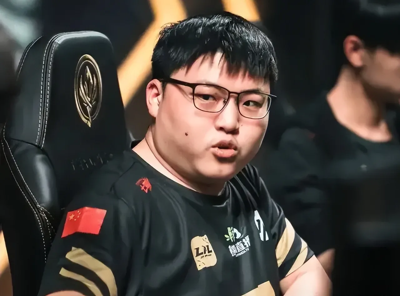 TheShy重要时刻反败为胜,德国队带队取胜!观众掌声雷动 TheShy重要时刻反败为胜,德国队带队取胜!观众掌声雷动