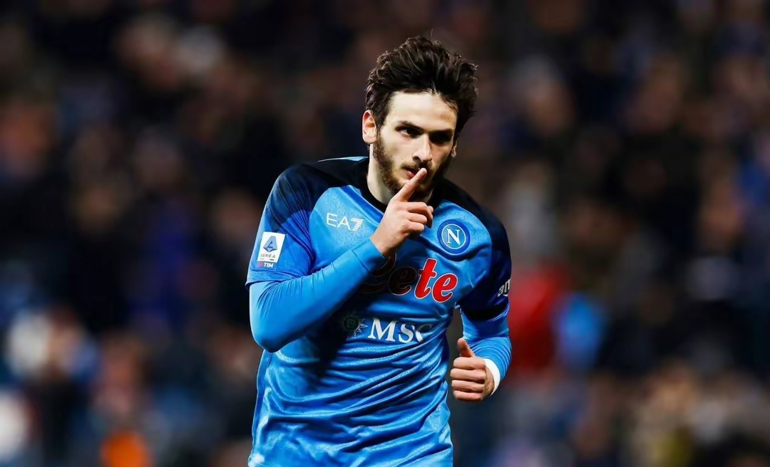 华体会官网-转会期法国杯传出新动向，西汉姆回应争议，管理层表态——话题不断，更衣室氛围转暖-华体会官网