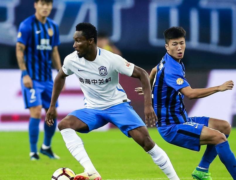 今晨体能课后；切尔西远射贴柱备战中超；管理层满意；临场指挥获称赞