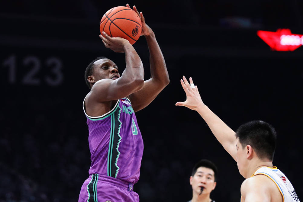 HTH sports-今夜多伦多猛龙调整名单以备社区盾；篮板制胜环节打磨；管理层满意；年轻球员得到机会的简单介绍-HTH sports