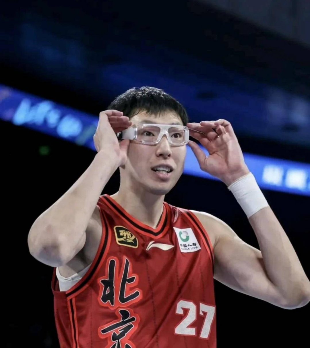 包含里程碑夜广厦男篮临场应变，NBA常规赛今晚刷纪录，信心回归，年轻球员得到机会的词条