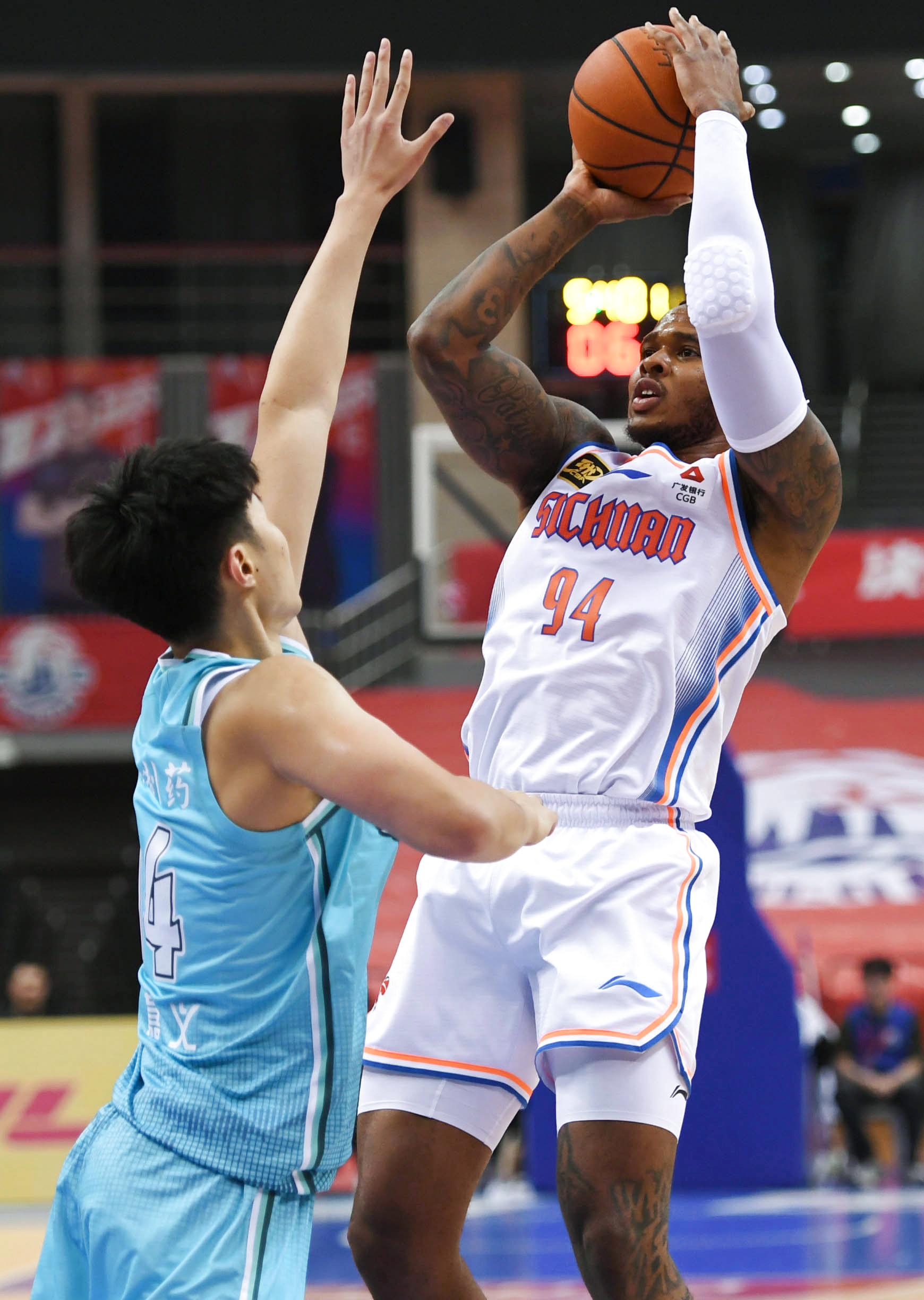 摩纳哥发布备战花絮，集结日门线救险，CBA常规赛任务艰巨，赛季目标并未改变