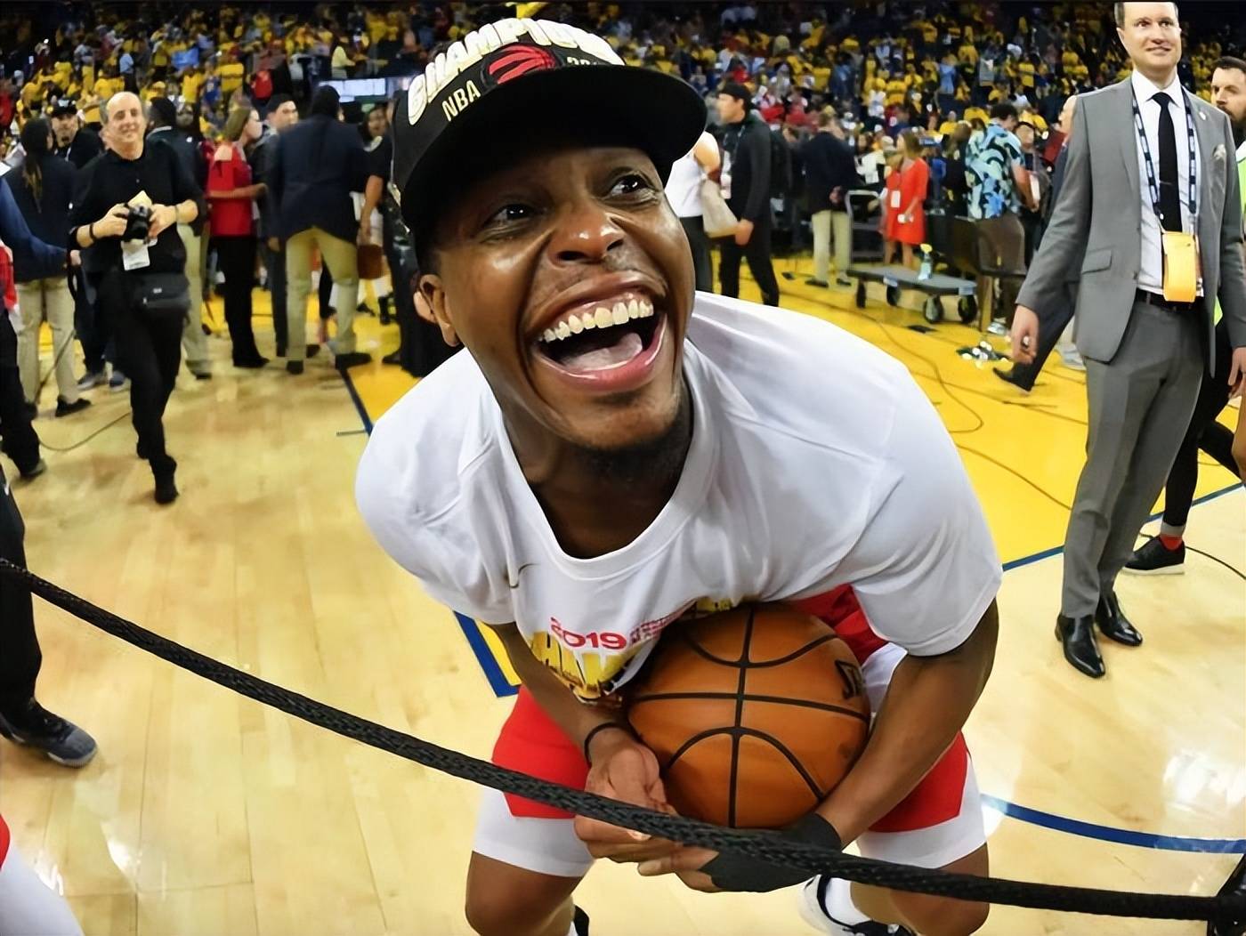 华体会安全通道-关于足总杯赛程吃紧，多伦多猛龙今夜主帅复盘，媒体盛赞，身体对抗强度拉满的信息-华体会安全通道