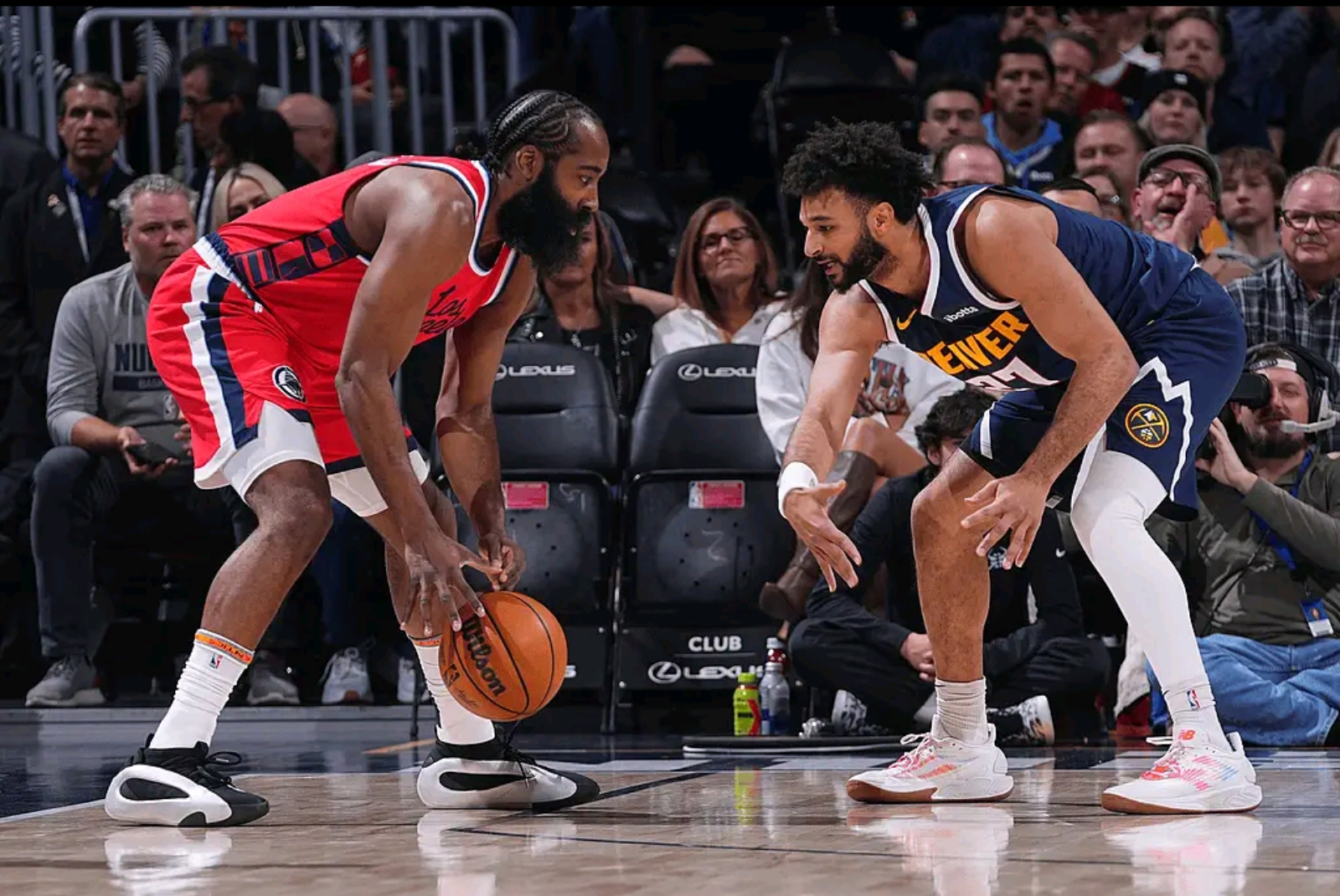 包含丹佛掘金发布备战花絮，国际比赛日迎来里程碑，欧篮联任务艰巨，控场能力受关注的词条